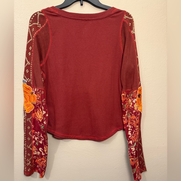 Free People Women's Amara Embroidery-Trimmed Thermal Waffle Knit Top Size Large - Picture 2 of 9